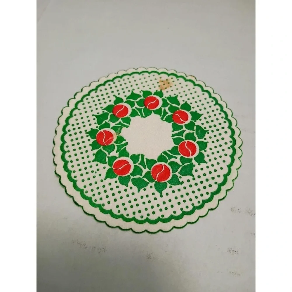 Vtg Retro Holiday / Christmas Tin with 70 Delicate Paper Coasters from 1985
